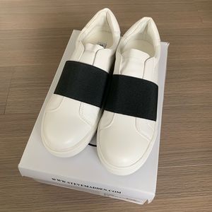 NWT Steve Madden Sand Slip On Sneakers